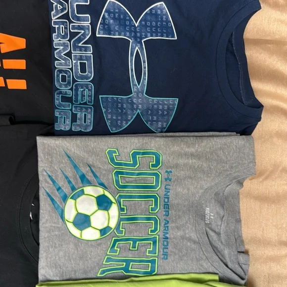 Lot of boys Large T-Shirts w/ 1 zipper hoodie and one tank - Picture 5 of 8